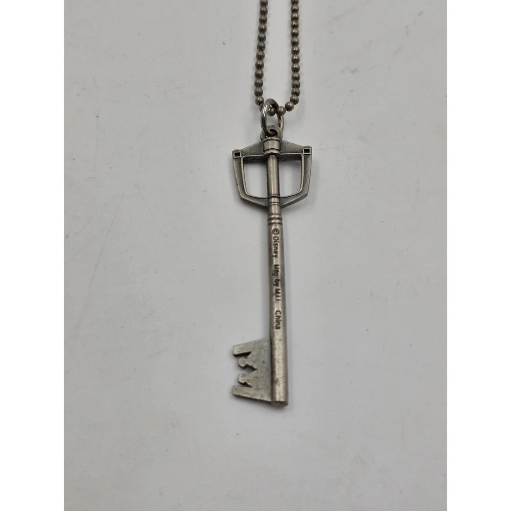 Disney Kingdom Hearts Sora Keyblade Pendant Necklace Pewter Tone MII 30 Inch